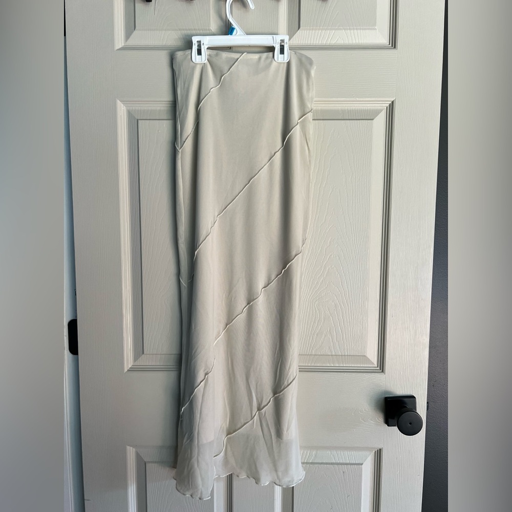 💰⬇️ CLOSET CLEAROUT Bailey rose skirt